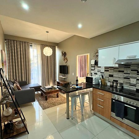 Infinity - Stunning 1 Bedroom Apartment With Sea & Mountain Views Bloubergstrand Exterior foto