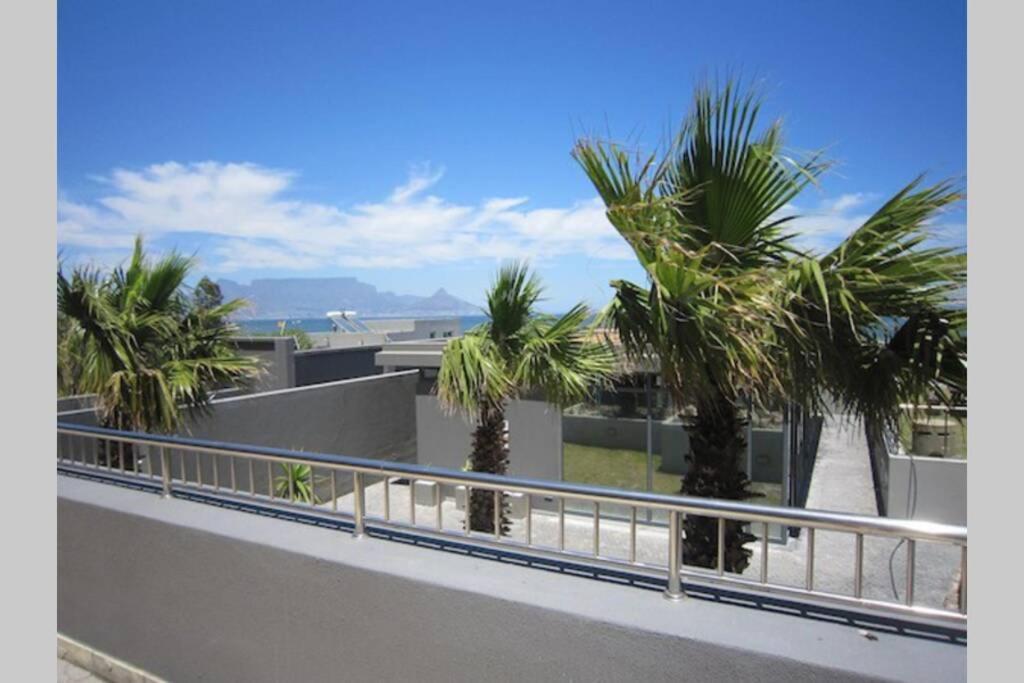 Infinity - Stunning 1 Bedroom Apartment With Sea & Mountain Views Bloubergstrand Exterior foto