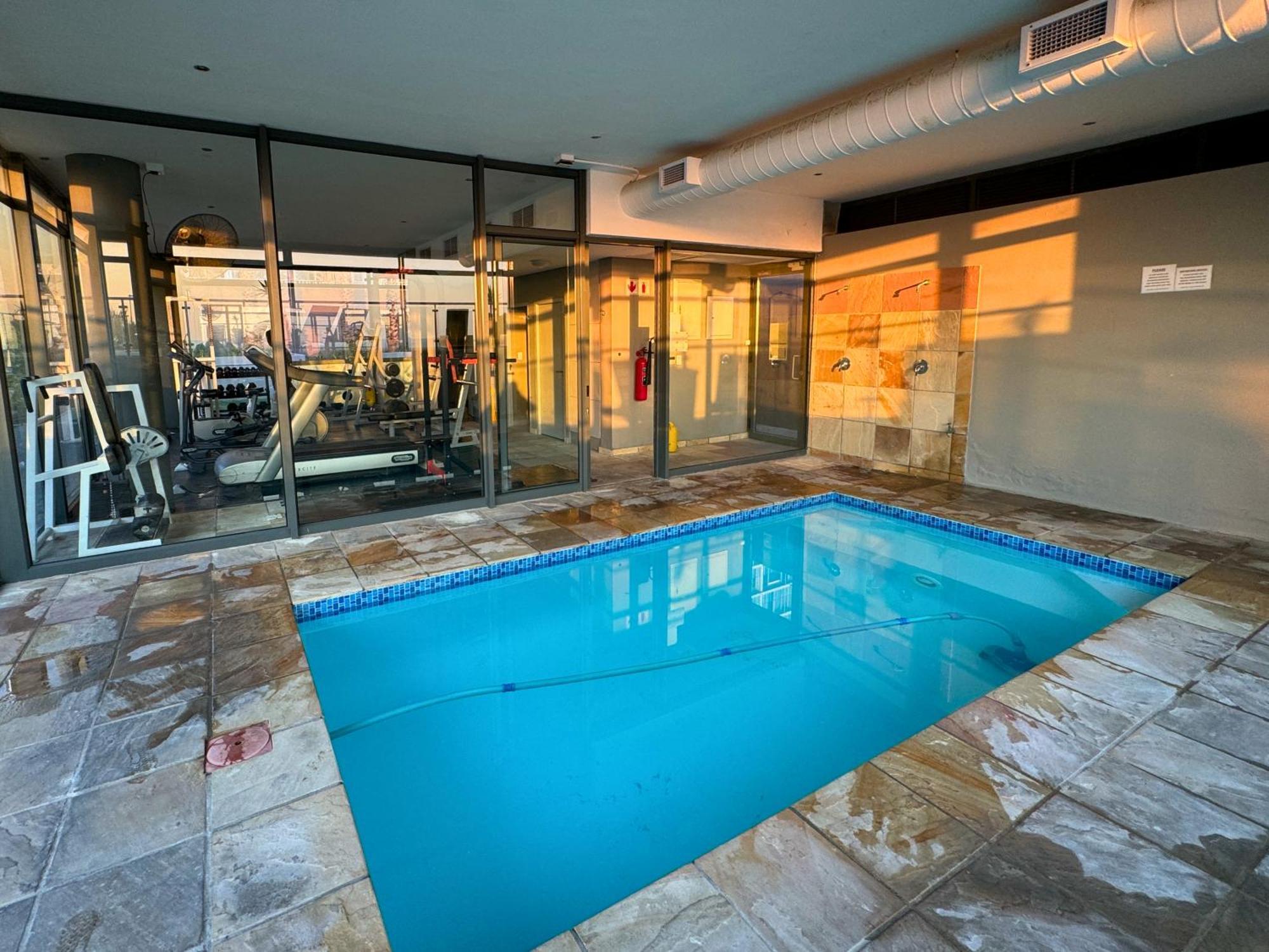 Infinity - Stunning 1 Bedroom Apartment With Sea & Mountain Views Bloubergstrand Exterior foto